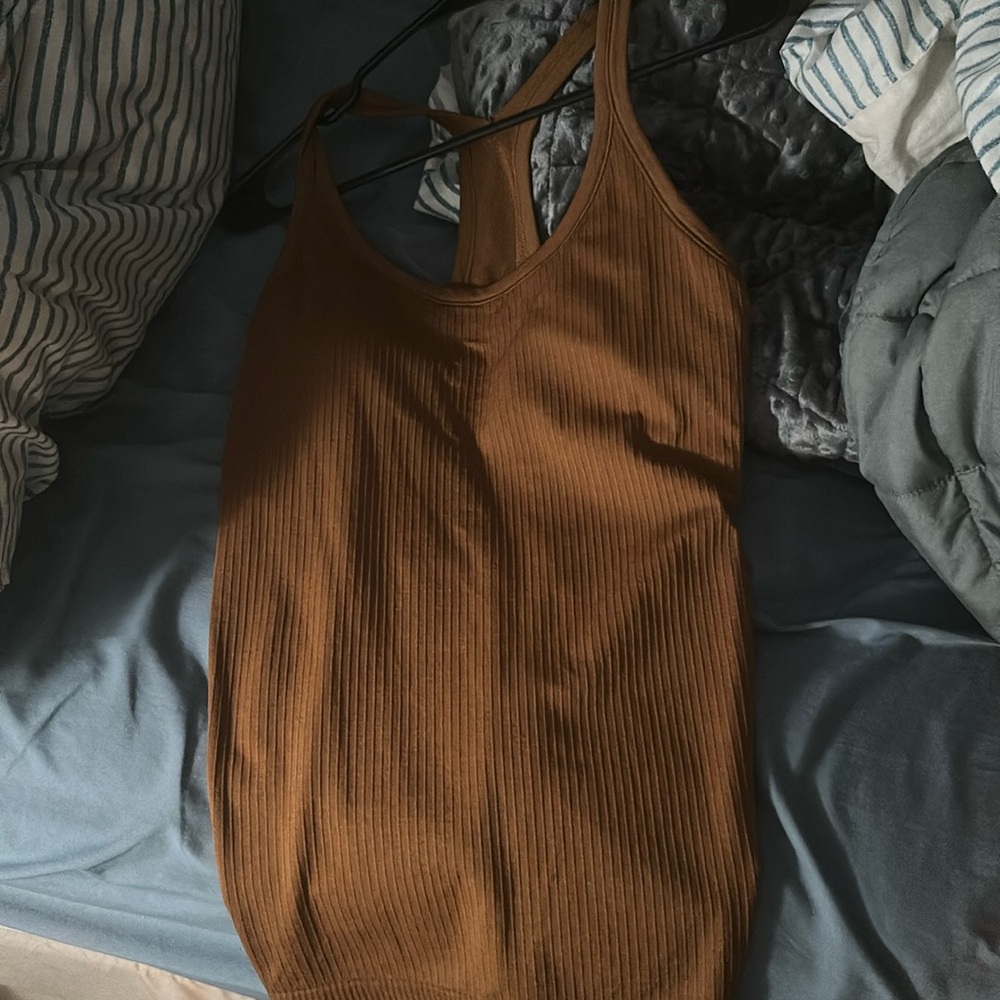 lulu tank top